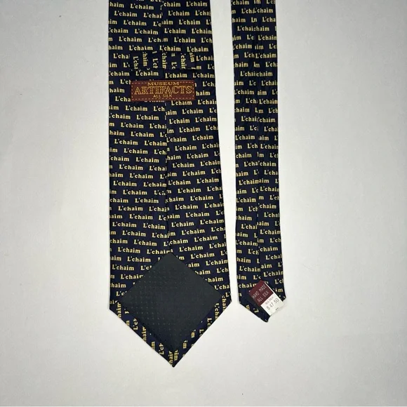 NWT L’chiam L’chiam Museum Artifacts Jewish Hebrew Silk Classic Blue Tie 3.75” - Picture 3 of 6